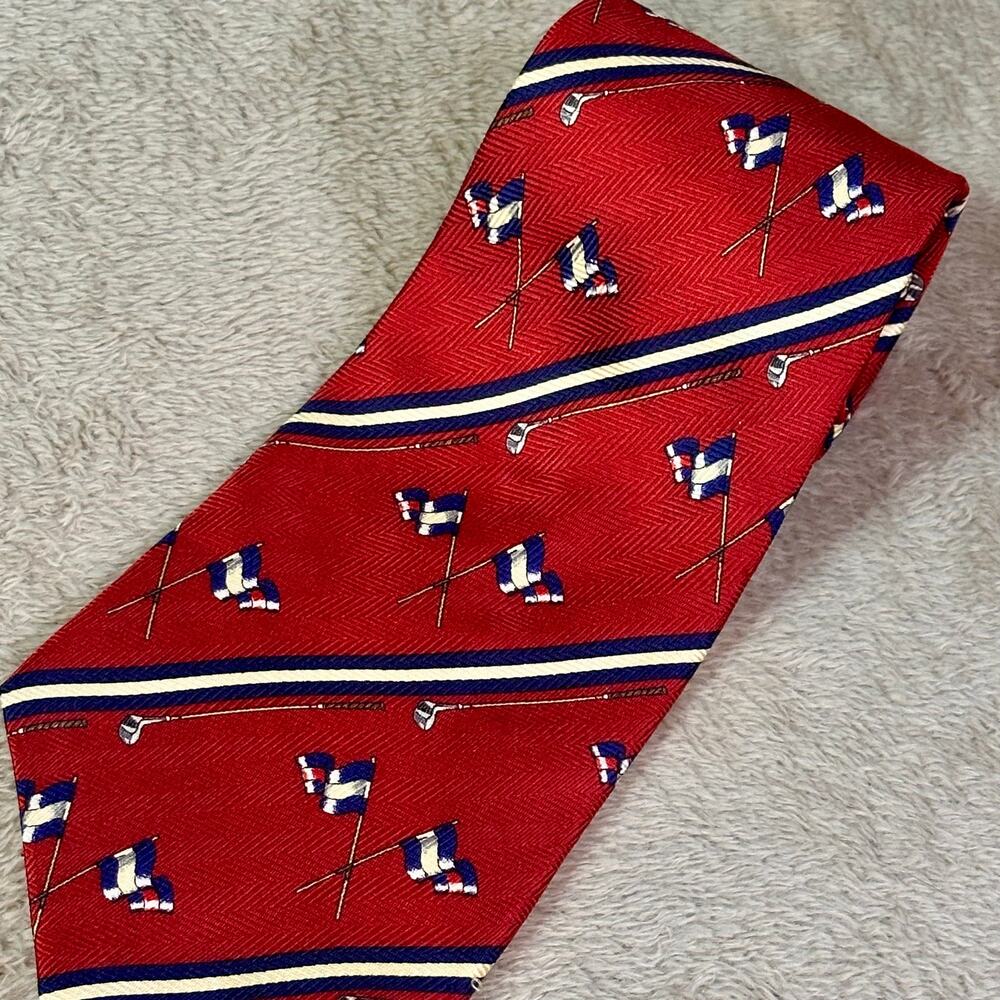 Tommy Hilfiger Golf Tie Red Silk Flags Clubs Novelty Preppy